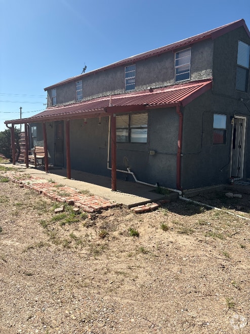 Building Photo - 585 S Roosevelt Rd U