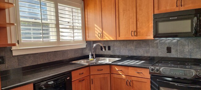 Building Photo - 9706 Whitley Park Pl