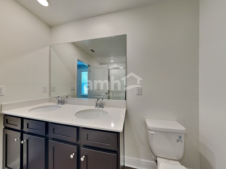 Building Photo - 27280 St Andrews Ave