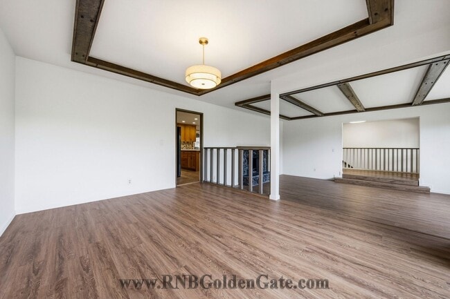 Building Photo - Gorgeous home with spacious yard in Kentfield for rent!
