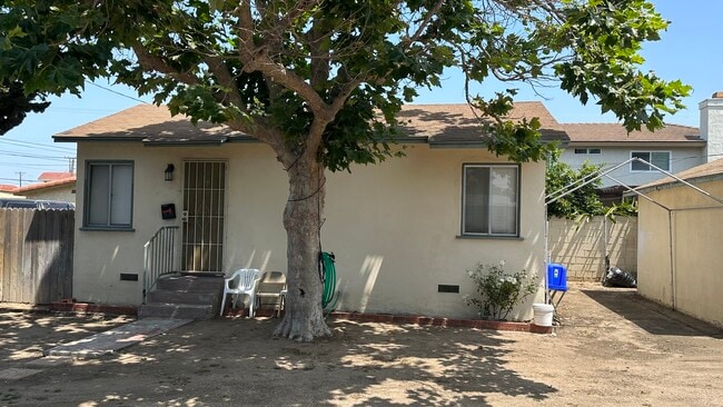 Building Photo - 4-22024 S Main St