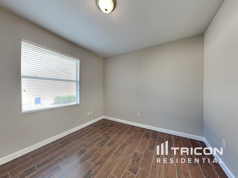 Building Photo - 9208 64th Ct E