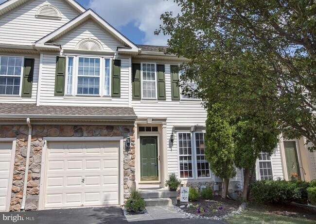 Building Photo - 1811 Adams Way