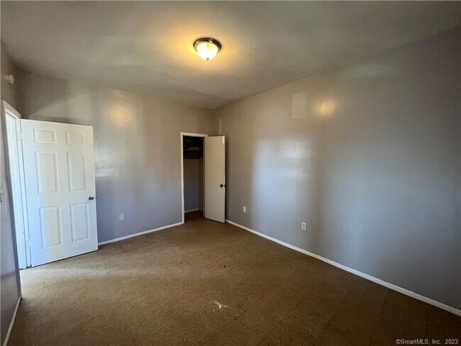 Building Photo - 708 Hallett St