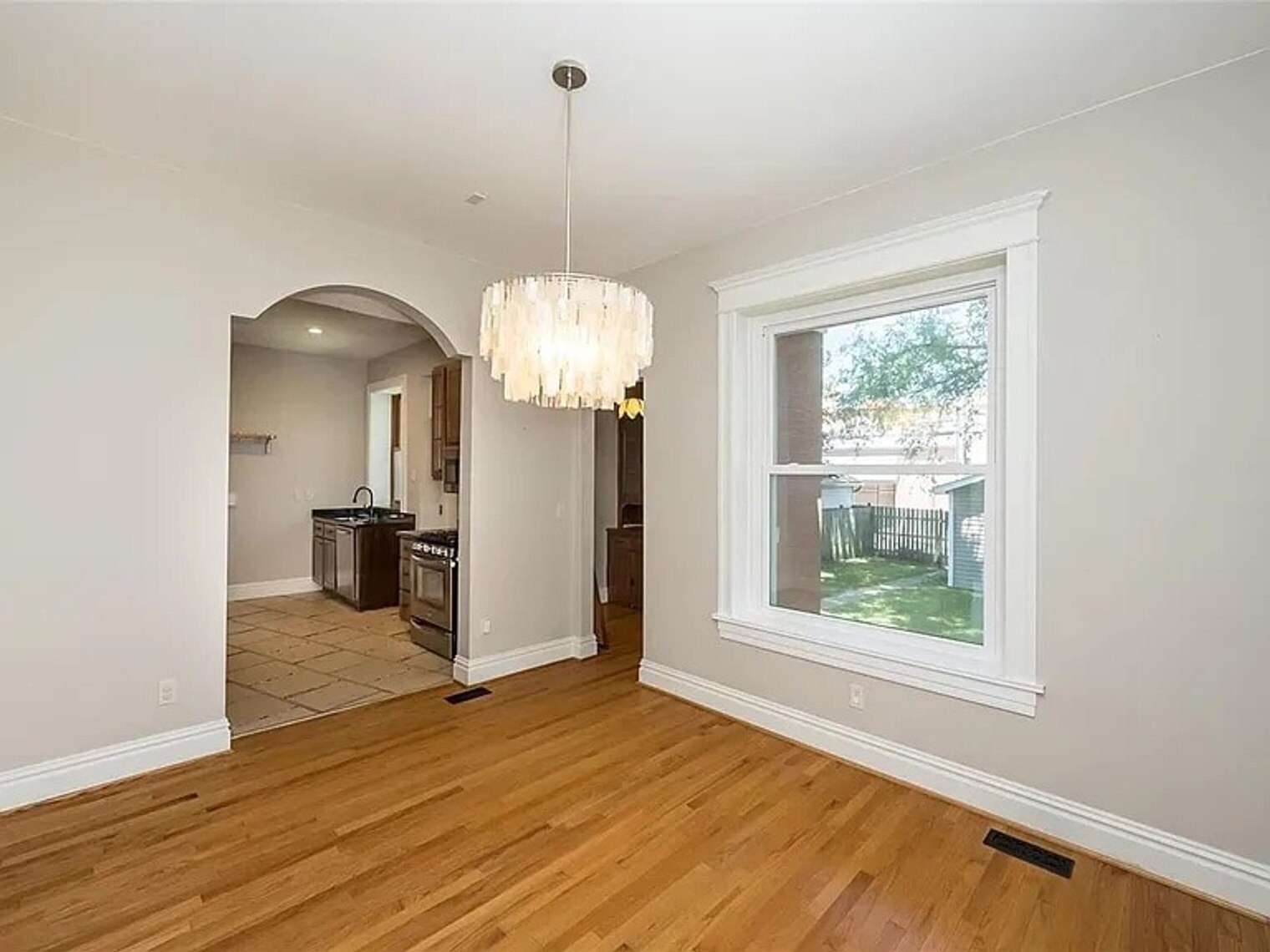 Building Photo - 6114 Washington Blvd