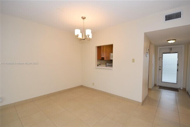 Building Photo - 7500 NW 5th Pl