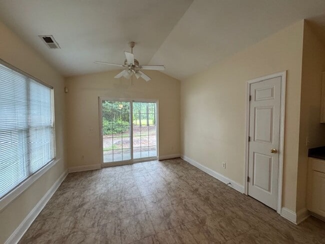 Building Photo - Home in Plantation Pointe