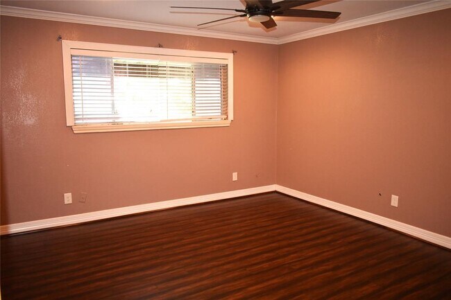 Building Photo - 12706 Highmanor Dr