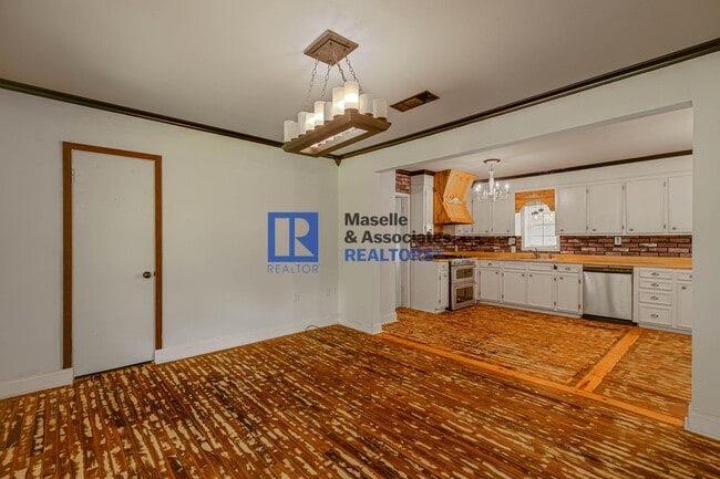 Building Photo - 3 Bed/2 Bath Home in Crystal Springs