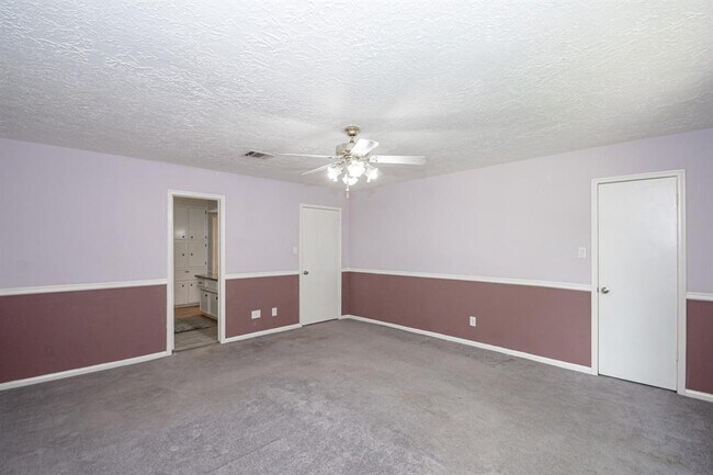 Building Photo - 5414 Forest Timbers Dr