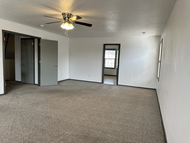 Building Photo - 3416 Parktrail Ct