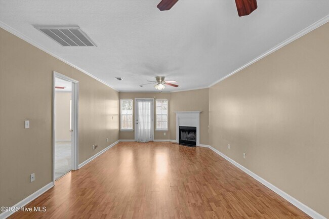 Building Photo - 113 Brittany Way