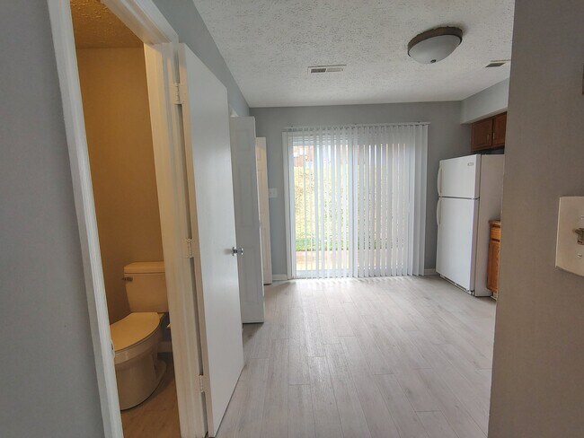 Building Photo - 16 Duiguid Dr