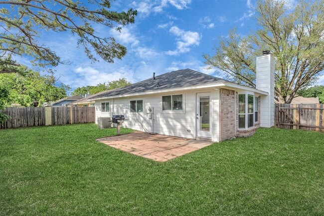 Building Photo - 10051 Green Valley Ln