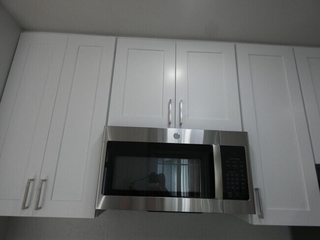 Building Photo - *Available NOW  in Whittier!*
