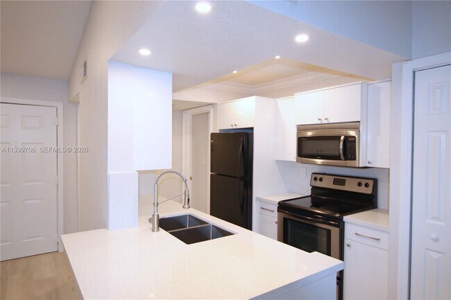 Building Photo - 10681 SW 156th Pl