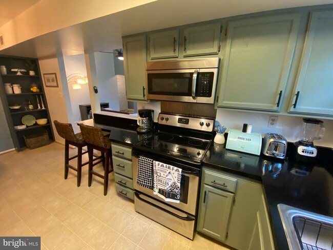 Building Photo - 2784 Bordeaux Pl