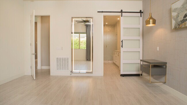 Building Photo - 82830 Logan Creek Dr