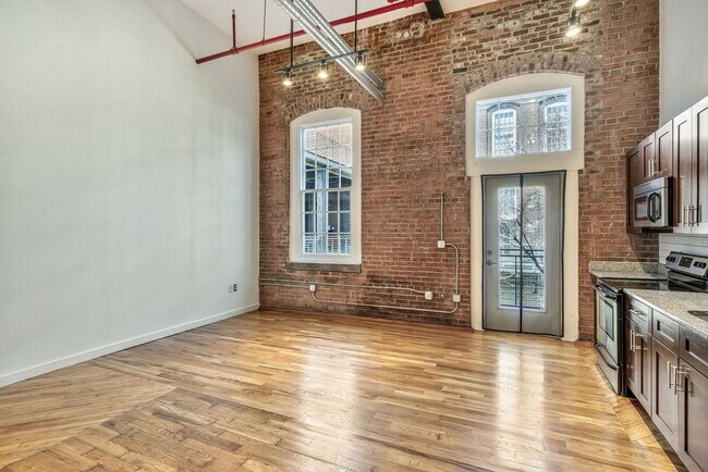 Building Photo - 1350 Rosa L Parks Blvd