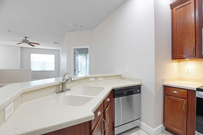 Building Photo - 8078 Moonstone Dr