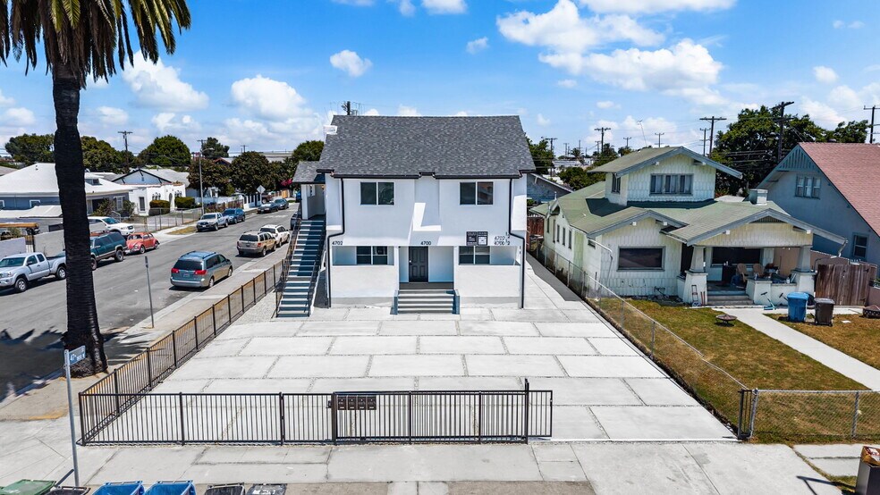 Building Photo - 4700 S Gramercy Pl