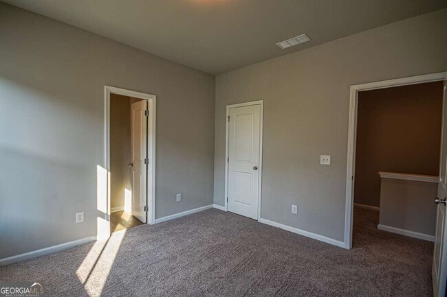 Building Photo - 104 Black Gum