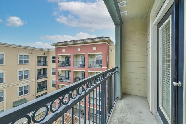 Building Photo - 1711 Old Spanish Trl