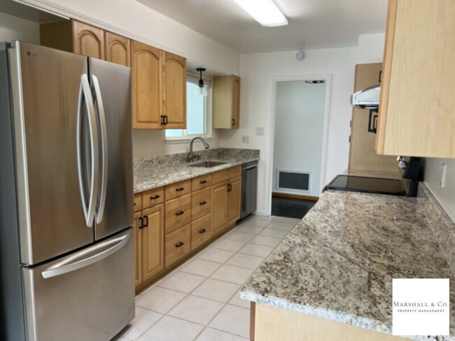 Building Photo - CHARMING TERRA LINDA 3BR/2BA, SOLAR PANELS...
