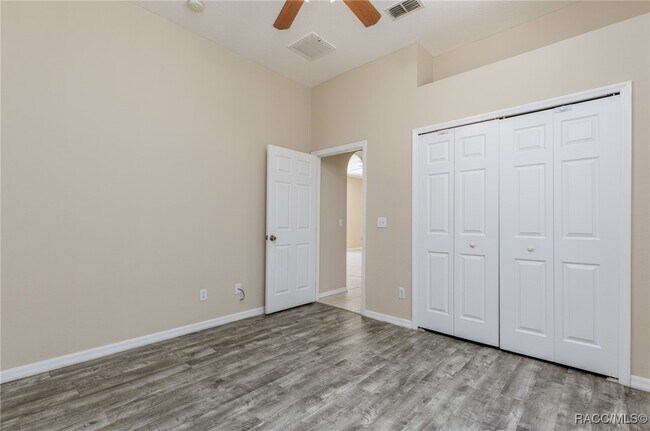 Building Photo - 1474 W Pringle Pl