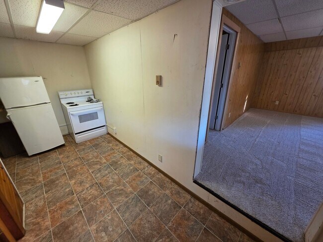 Building Photo - 108 W Vine St