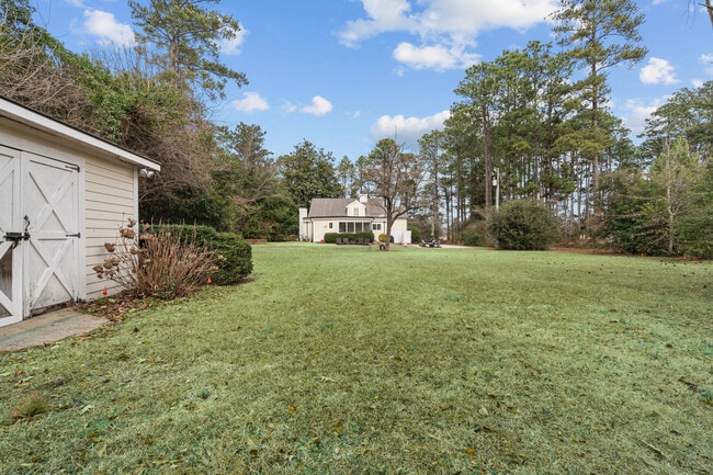 Building Photo - 2050 Midland Rd