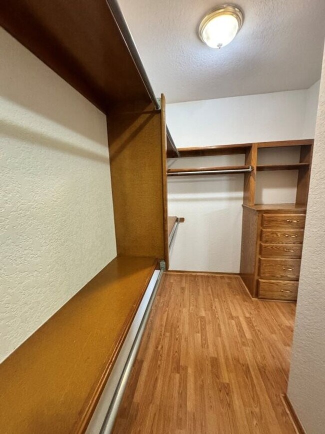 Building Photo - 4-bedroom 2 bath home in Kingsbrook, lots of storage, 2 dining areas and stand-up storm shelter! ...