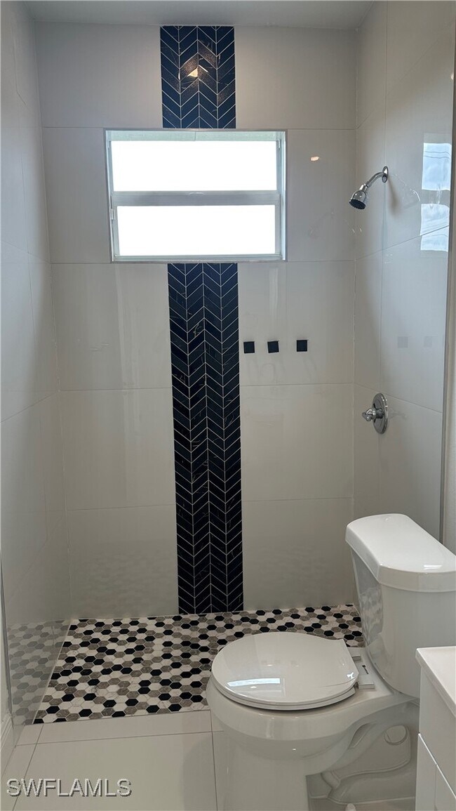 Building Photo - 5901 Rita Ave N