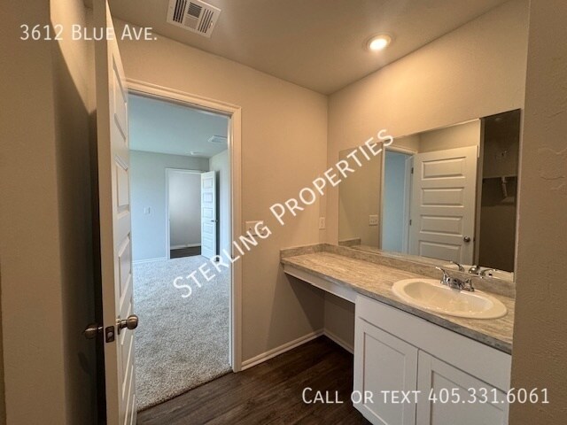 Building Photo - 3612 Blue Ave