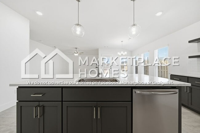 Building Photo - 10812 S 274th E Ave