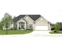 Building Photo - 4 bedroom Franklin Single Family