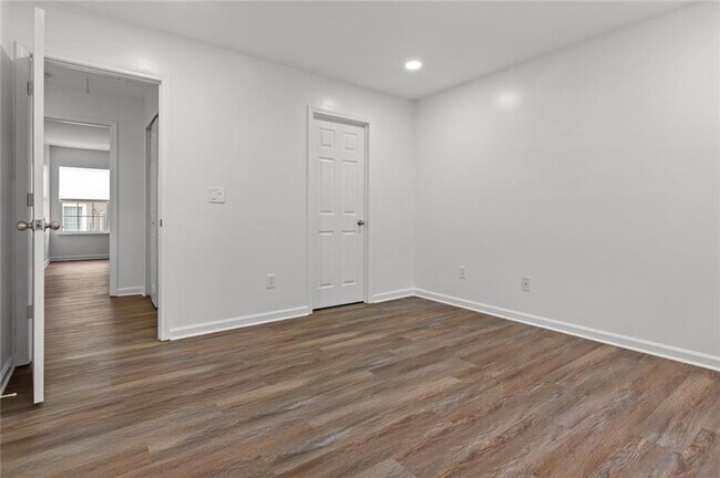 Building Photo - 2122 Meadow Peak Rd