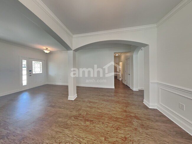 Building Photo - 1005 Theodore Ln