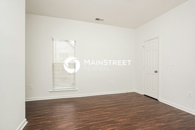 Building Photo - 3 Bedroom Pet-Friendly Home in MEMPHIS, TN with Main Street Renewal