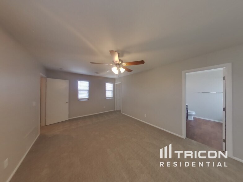Building Photo - 4809 N 108th Ave
