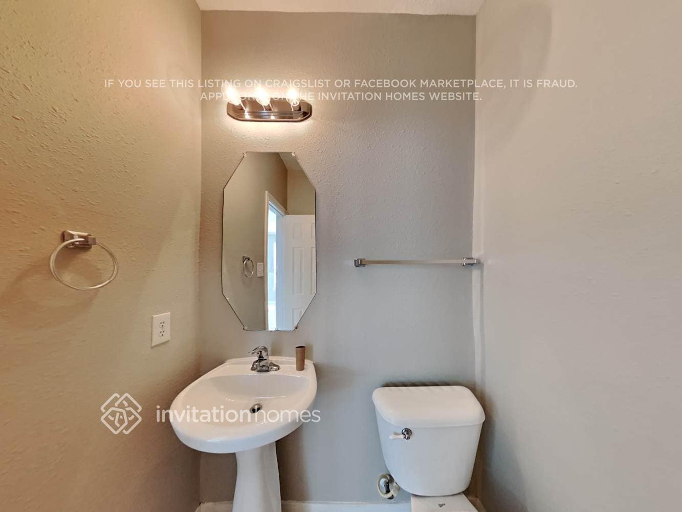 Building Photo - 38 N Spinning Wheel Cir