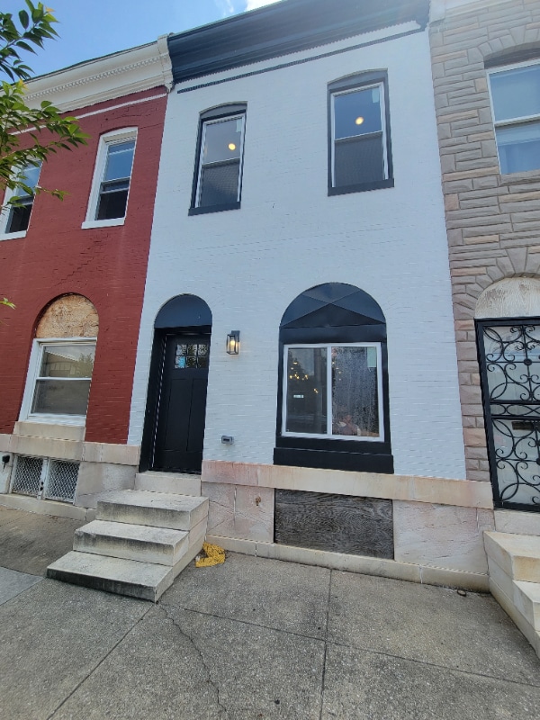 Primary Photo - 1409 N Patterson Park Ave