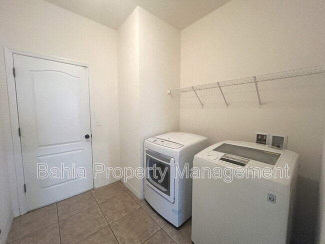 Building Photo - 10702 Burning Bush Terrace