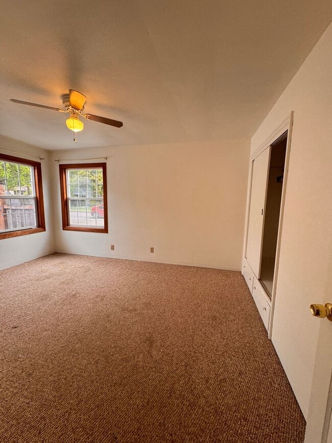 Building Photo - Warm and Welcoming 4bed/2 bath in beautiful Corvallis!