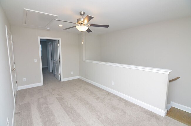 Building Photo - Stunner in Harvest Point