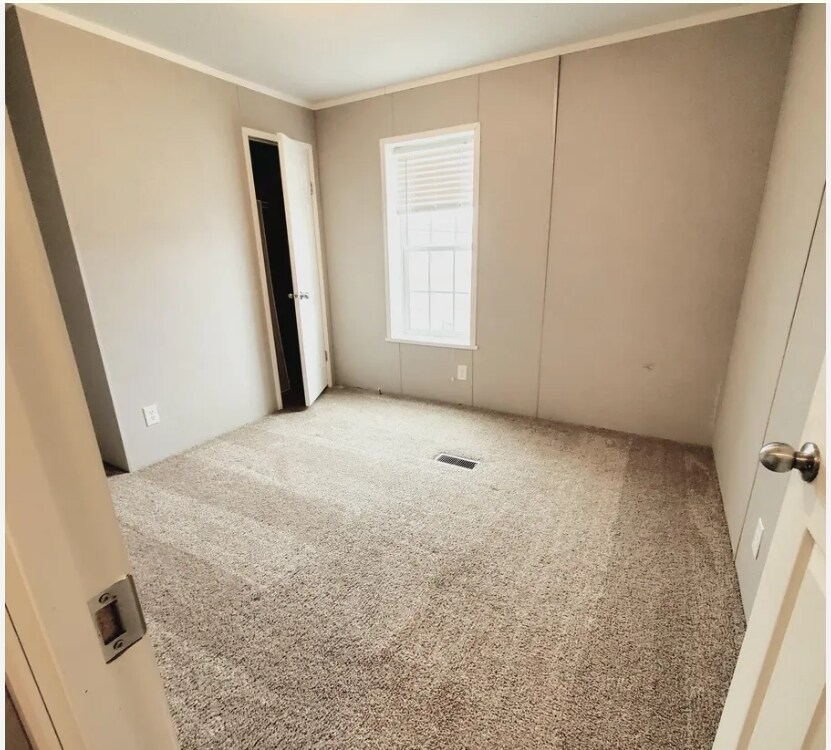 Building Photo - 9576 Mariner Dr