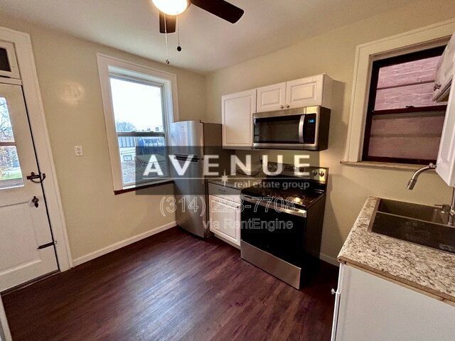 Building Photo - 2633 Russell Blvd