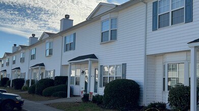 Building Photo - 3921 Sterling Pointe Dr