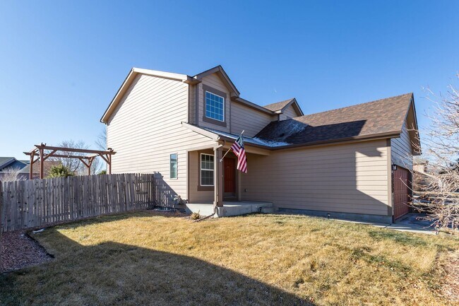 Building Photo - SPACIOUS 3BD HOME IN FREEDOM HEIGHTS W/ A/...
