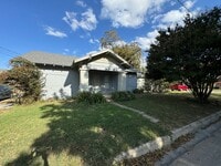 Building Photo - 683 W Tarleton St